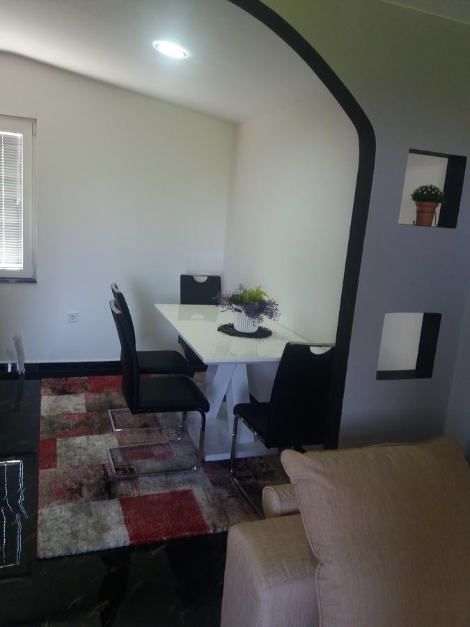 Nestorovic Apartment บาร์ ภายนอก รูปภาพ